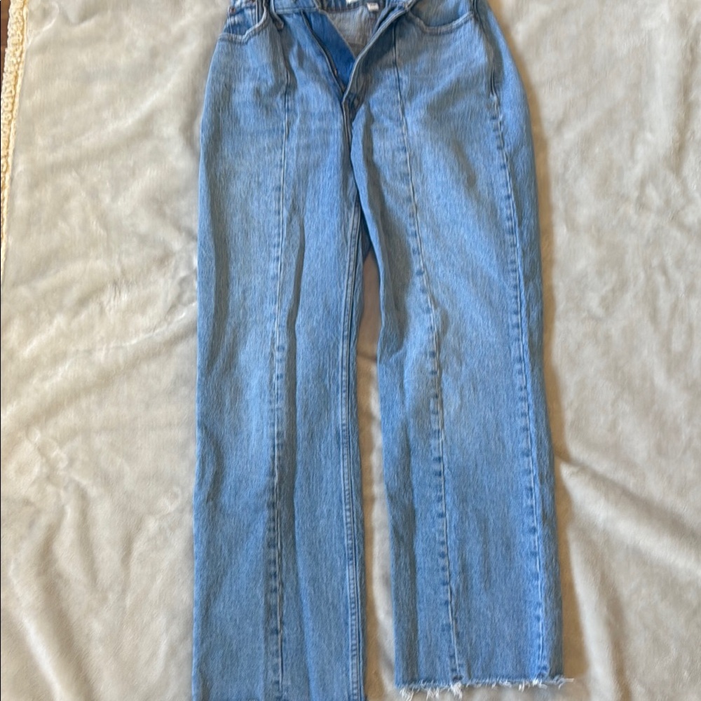 Abercrombie & Fitch 90s style relaxed jean high rise